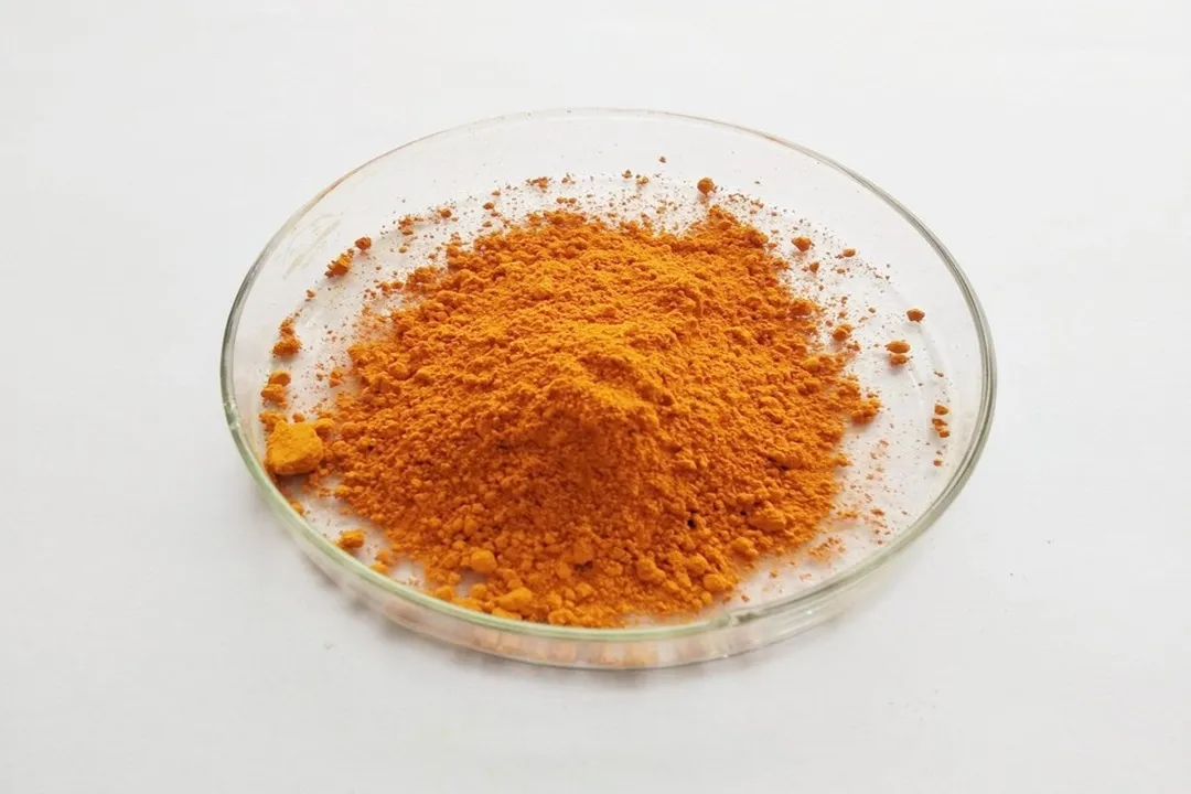 این ترکیب تولید چربی پوست را کاهش داده و از رشد قارچ‌ها جلوگیری می‌کند.